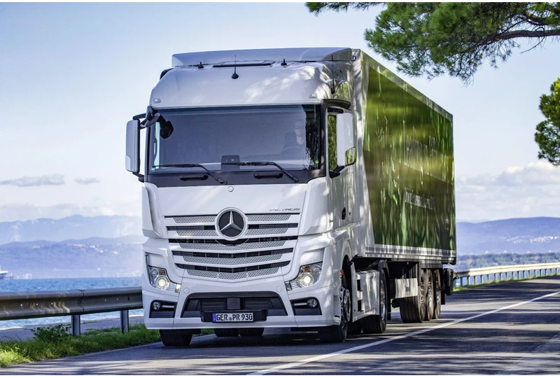 Pristatykite prekes su naujais Mercedes-Benz vilkikais!