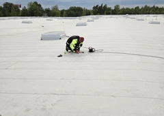 Užsidirbk daug - darbas ant stogų visoje Lietuvoje